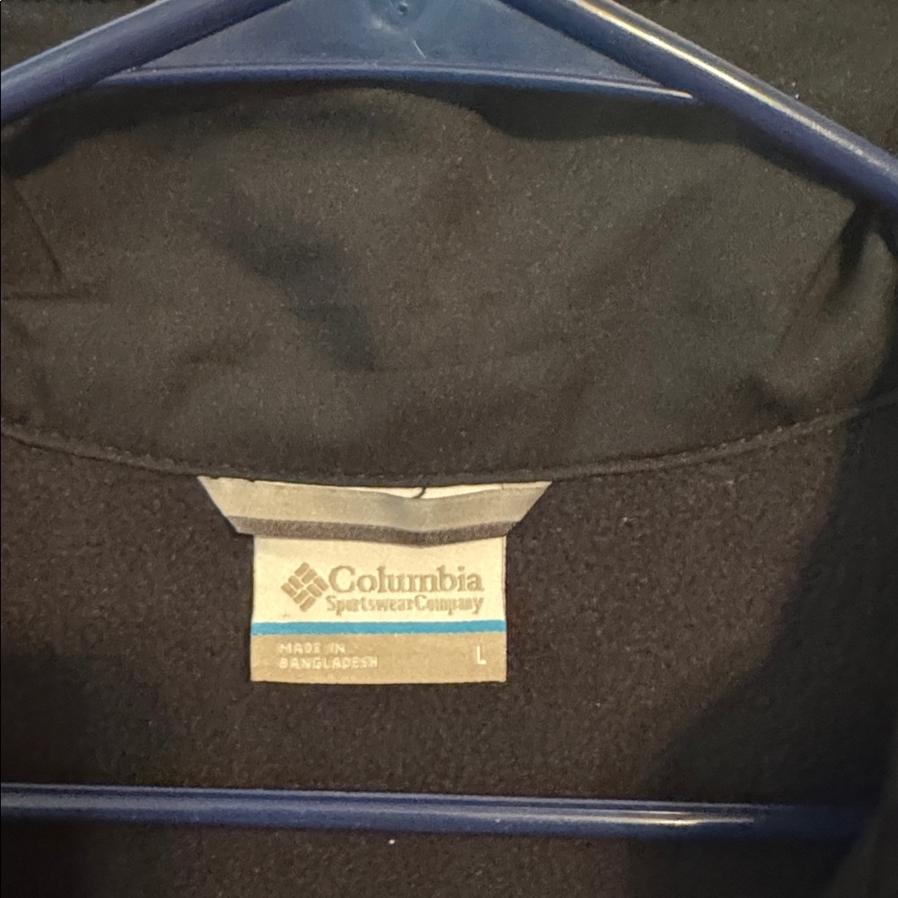 Columbia Black Sleeveless Vest - Picture 2 of 8